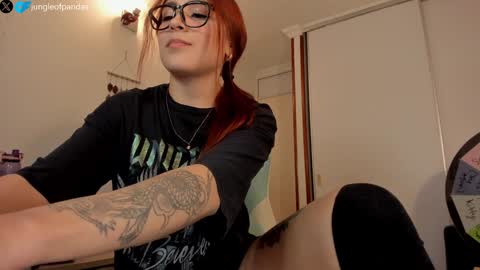 Snapshot of jungleofpandas chatting on January 31, 4:25 am Call me Sussy  online show from January 31, 4:25 am