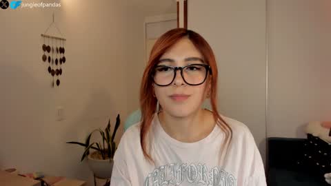 Snapshot of jungleofpandas chatting on January 15, 11:19 pm Call me Sussy  online show from January 15, 11:19 pm