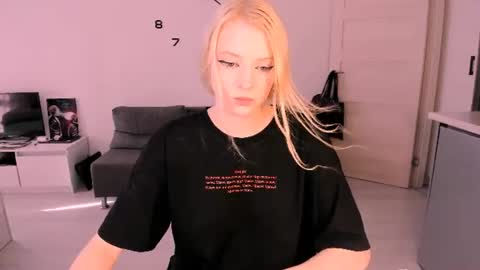JESSY online show from July 25, 2:24 pm