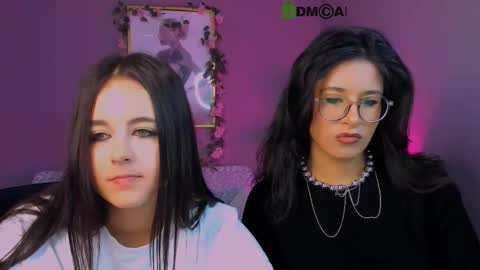 Snapshot of justcamila_ chatting on September 25, 12:04 pm justcamila online show from September 25, 12:04 pm