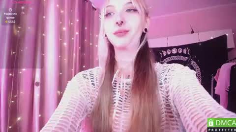 justmeowgirl online show from June 29, 4:52 am