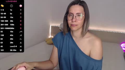 Julie online show from July 26, 4:20 am