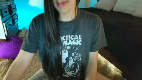 Katt your neighborg online show from July 29, 9:37 pm