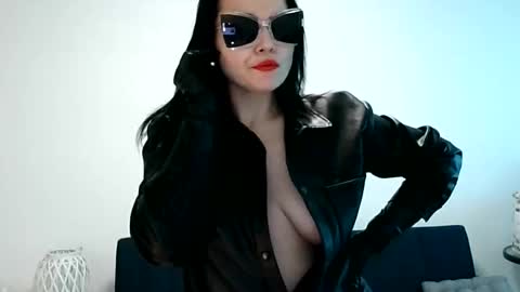 Snapshot of k_queen36 chatting on January 7, 10:44 am k_queen36 online show from January 7, 10:44 am