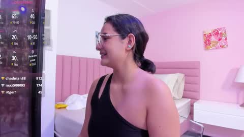 Kyelie online show from October 5, 9:20 pm