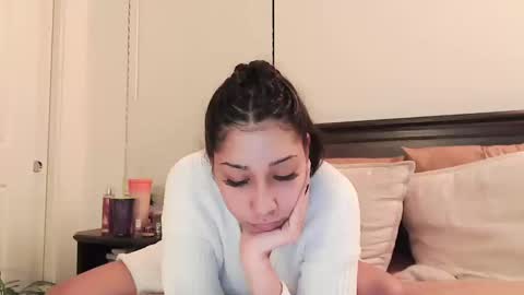 Snapshot of kaelagreen chatting on October 19, 6:48 am kaelagreen online show from October 19, 6:48 am