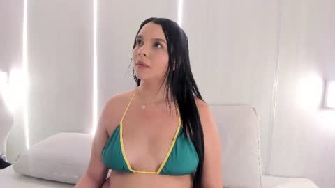Kailyn online show from June 18, 11:59 am