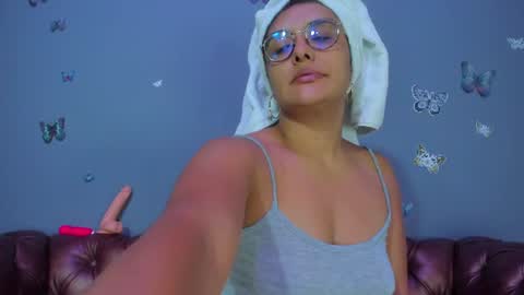 kaira_mosse_ online show from July 18, 12:29 pm