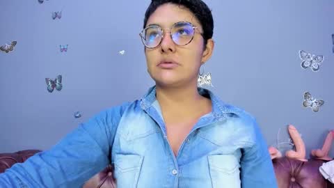 kaira_mosse_ online show from November 20, 11:55 am