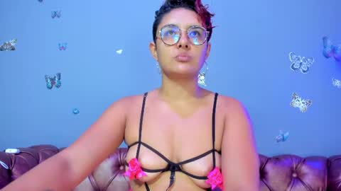kaira_mosse_ online show from June 23, 11:08 am