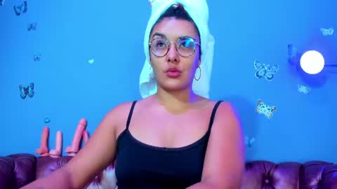 kaira_mosse_ online show from July 8, 11:56 am