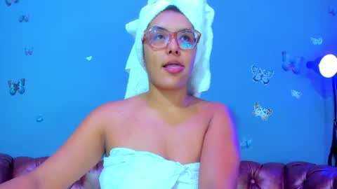 kaira_mosse_ online show from June 16, 11:55 am