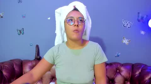 kaira_mosse_ online show from June 25, 11:45 am