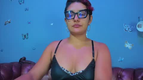 kaira_mosse_ online show from August 1, 12:07 pm