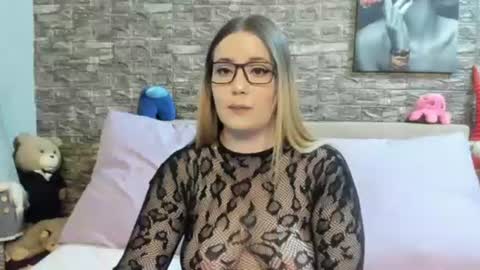 kalindahot online show from July 8, 6:10 pm