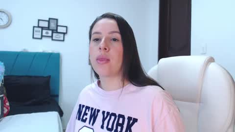 Kamilalopez online show from February 11, 10:18 pm