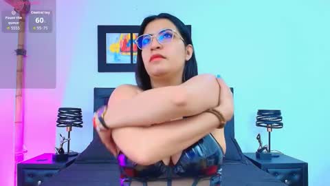 Snapshot of kamilenielcen_ chatting on October 7, 11:58 am Miss kamile online show from October 7, 11:58 am