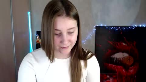 kamilla_love_ online show from May 2, 12:30 pm