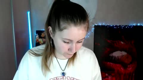 kamilla_love_ online show from May 1, 12:19 pm