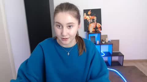kamilla_love_ online show from February 17, 1:32 pm