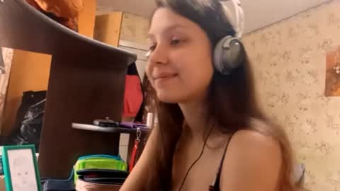 Snapshot of kamisalling chatting on September 29, 5:23 am Mari Simmons online show from September 29, 5:23 am