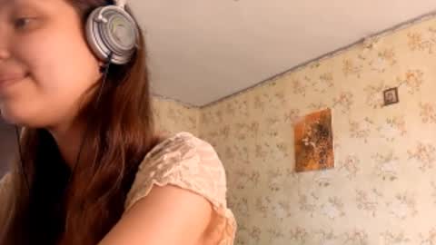 Snapshot of kamisalling chatting on September 21, 7:07 am Mari Simmons online show from September 21, 7:07 am