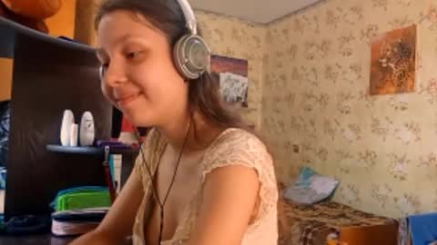 Snapshot of kamisalling chatting on September 22, 7:07 am Mari Simmons online show from September 22, 7:07 am
