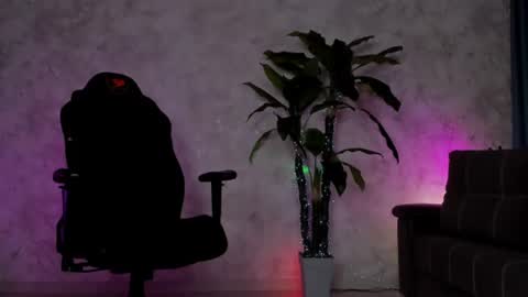 Emma online show from June 18, 2:24 am