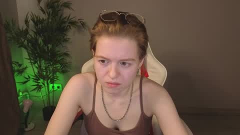 Karen online show from April 28, 2:49 am