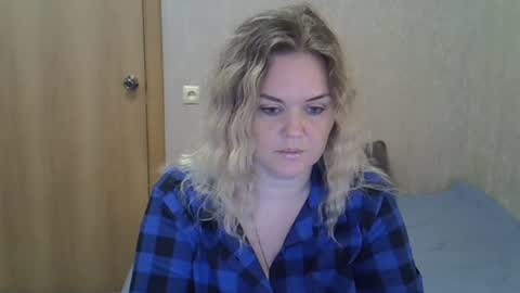 karennelsonx online show from July 21, 10:38 am