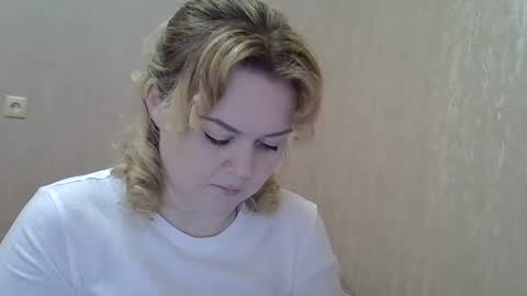 karennelsonx online show from February 26, 9:12 am