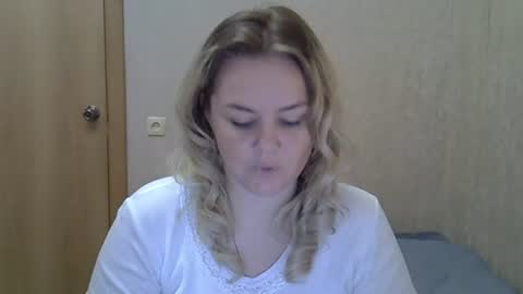 karennelsonx online show from July 12, 12:17 pm