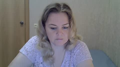 karennelsonx online show from July 25, 10:33 am