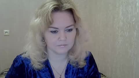 karennelsonx online show from February 14, 9:45 am