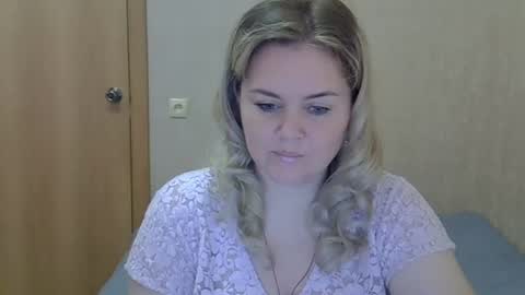 karennelsonx online show from July 15, 1:05 pm