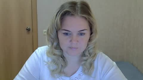 karennelsonx online show from June 27, 1:50 pm