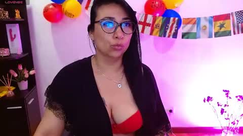 karime lee online show from June 23, 10:13 am