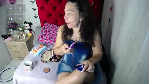 KARINA MILF online show from November 10, 8:26 pm