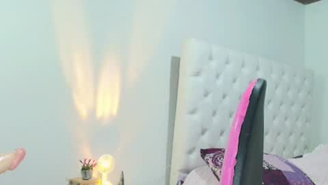 Snapshot of karina_pretty chatting on October 17, 10:40 am karina online show from October 17, 10:40 am