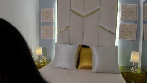 karinaacox online show from July 5, 12:11 pm