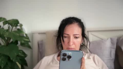 Karina online show from February 4, 1:48 pm