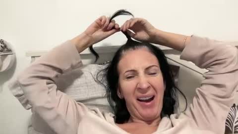 Karina online show from January 7, 6:35 pm