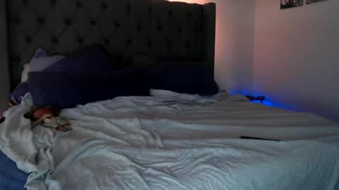 karinakummings online show from November 8, 3:28 pm