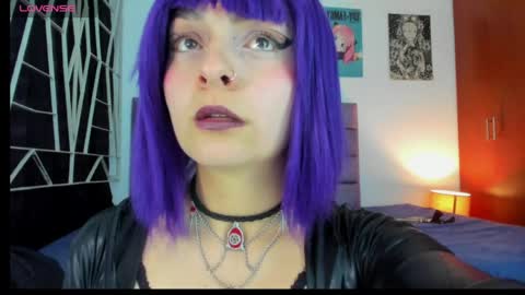 KARINNA  RAVEN online show from May 13, 2:06 am