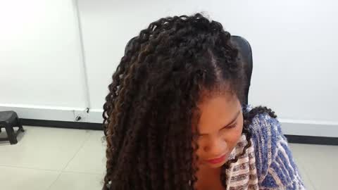 Snapshot of karla_cg chatting on February 13, 11:37 pm karla_cg online show from February 13, 11:37 pm