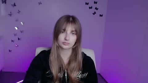 Snapshot of karla_flower chatting on October 4, 11:16 am Karla online show from October 4, 11:16 am