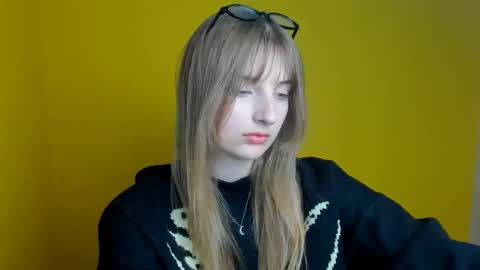 Snapshot of karla_flower chatting on September 17, 11:08 am Karla online show from September 17, 11:08 am