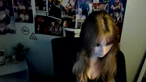 Snapshot of karla_flower chatting on October 12, 12:29 pm Karla online show from October 12, 12:29 pm