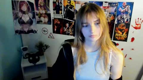 Karla online show from November 4, 1:49 pm