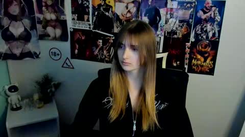 Snapshot of karla_flower chatting on October 13, 12:30 pm Karla online show from October 13, 12:30 pm